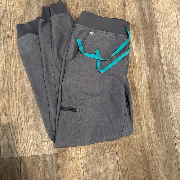 Figs Other - Woman’s graphite scrub bottoms